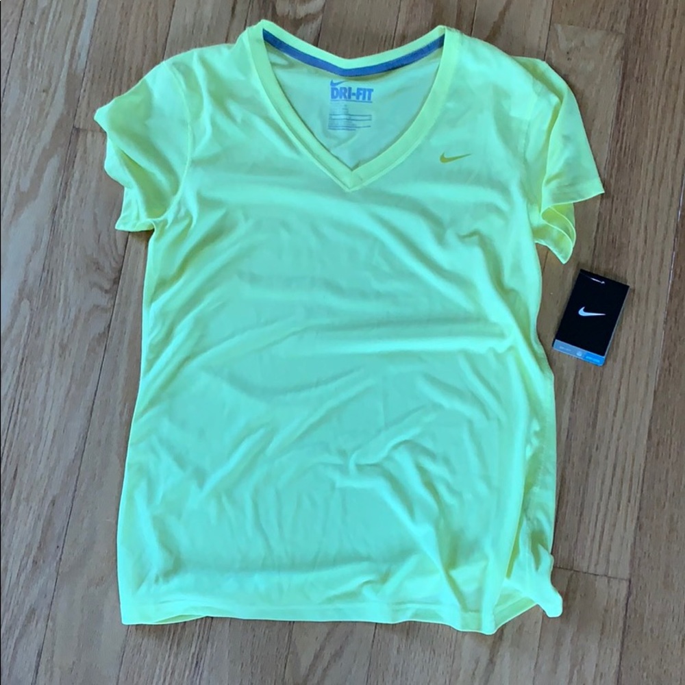 Nike top